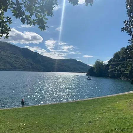 - Vista - Luxury 公寓 *